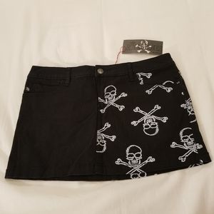Brand New Royal Bones black&skullcrossbones skirt